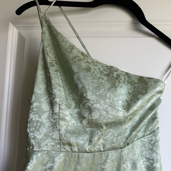 Alamour Midi dress, one shoulder - Picture 2 of 6